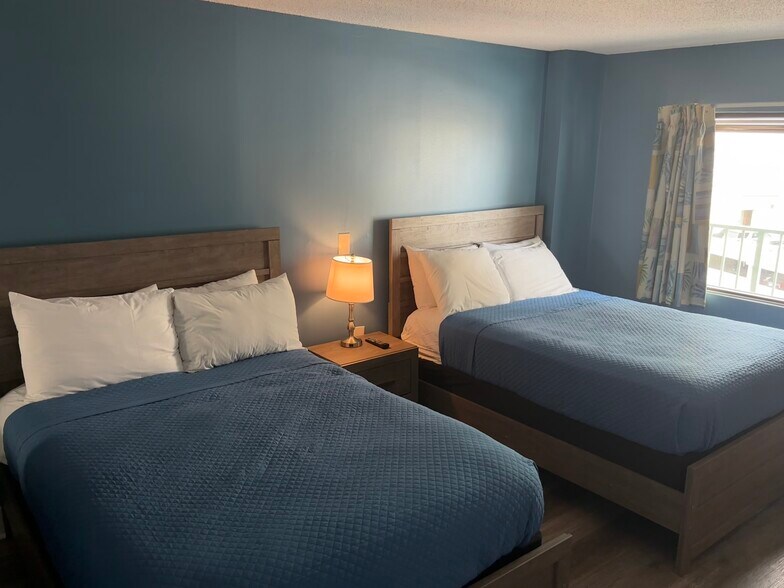 Building Photo - 201 74th Ave N