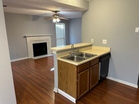 Building Photo - 1057 Rock Creek Ln