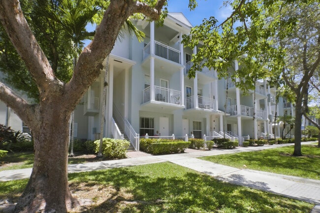 Building Photo - 232 SW 14th Ave