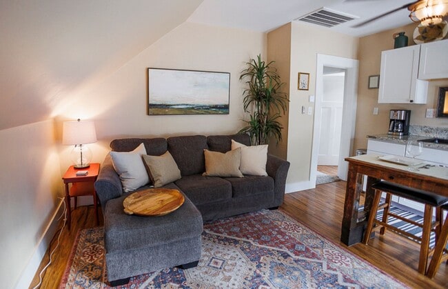 Building Photo - The Loft: Furnished Jacksonville Suite! Grand Deck with Views, King Bed $300 Utility Fee