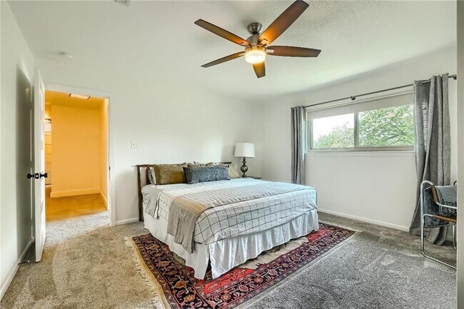 Building Photo - 1524 Sheridan Trail