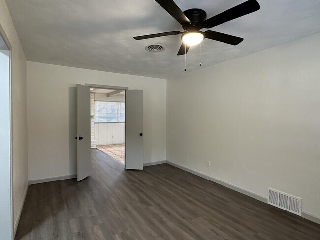 Building Photo - 3607 56th St