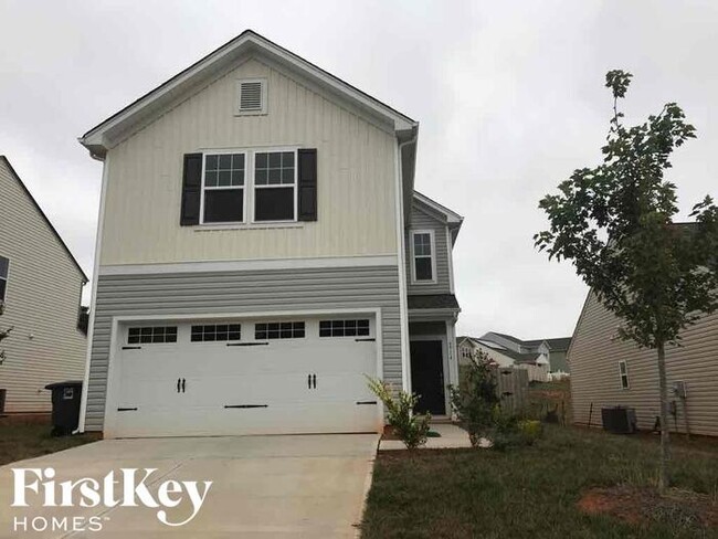 Primary Photo - 6914 Lowline Dr