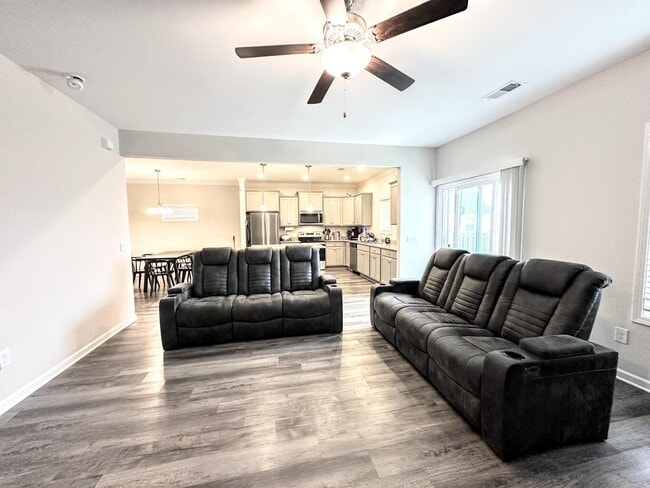 Building Photo - 4025 Thimbleberry Dr