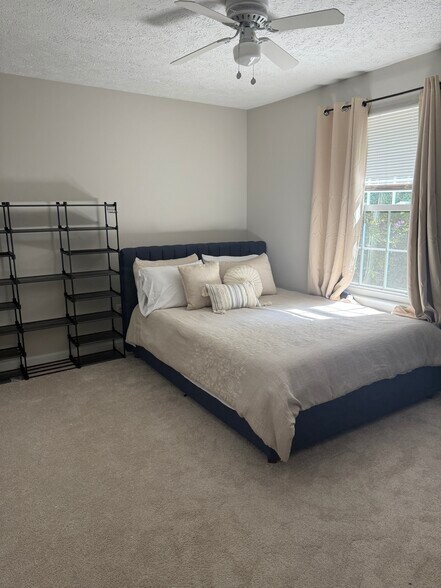 Building Photo - 403 Kokomo Ct