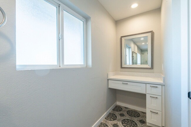 Building Photo - BEAUTIFUL SOUTH SCOTTSDALE - CORNER LOT & ...