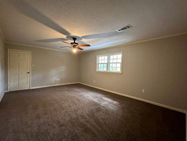 Building Photo - 1531 Cordova Rd