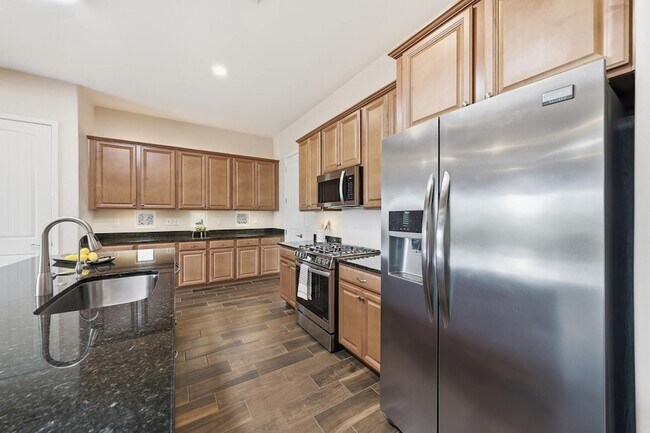 Building Photo - 4897 N 207th Ln