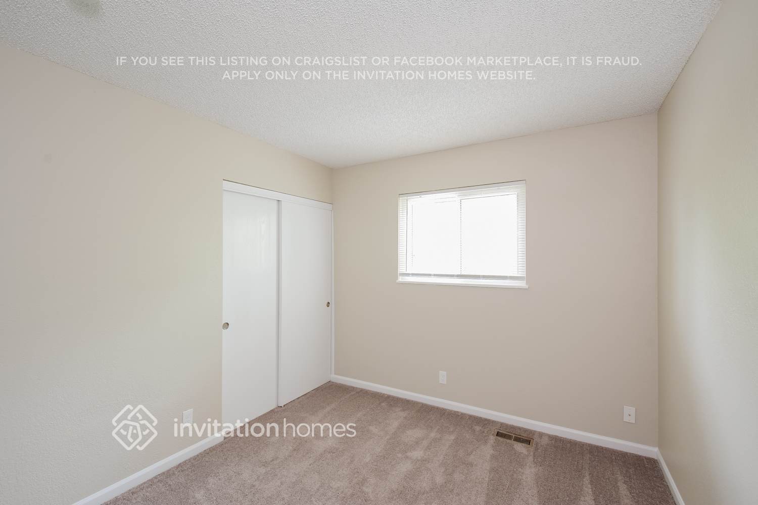 Building Photo - 15805 E Oxford Ave