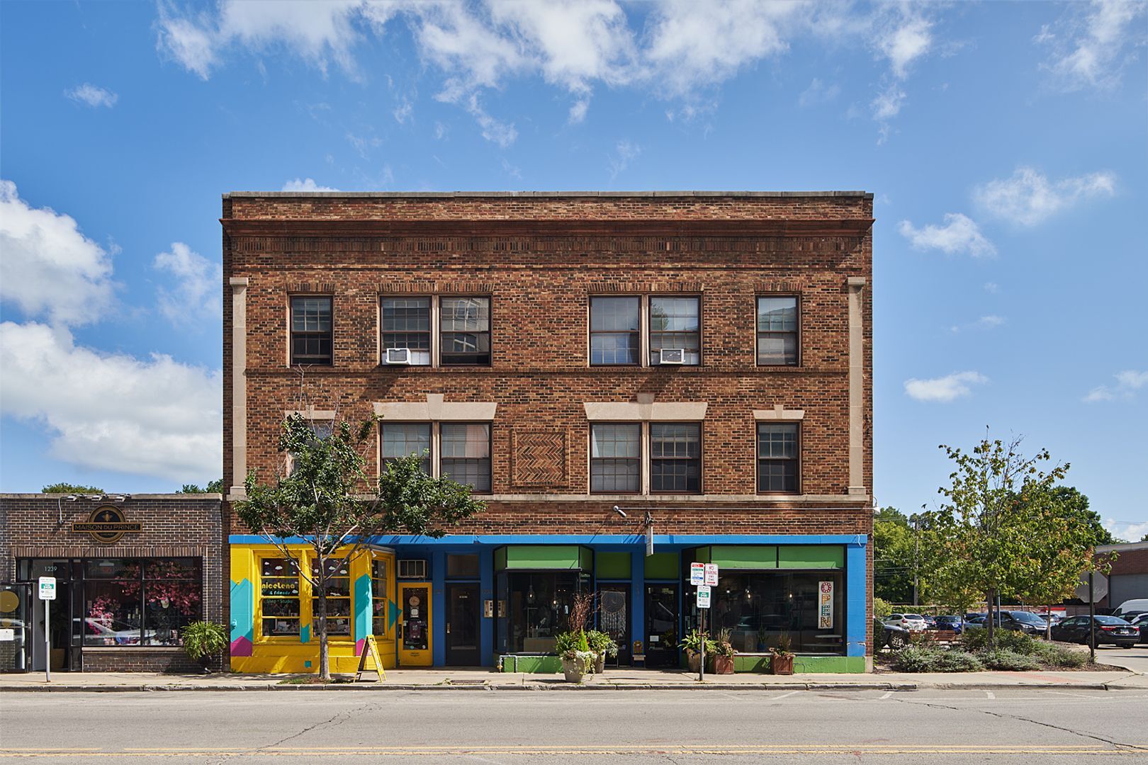 Building Photo - 1239 Chicago Ave