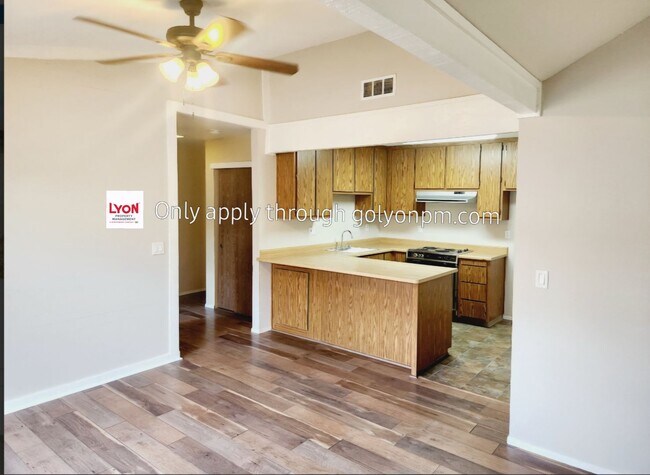 Building Photo - Halfplex available now!