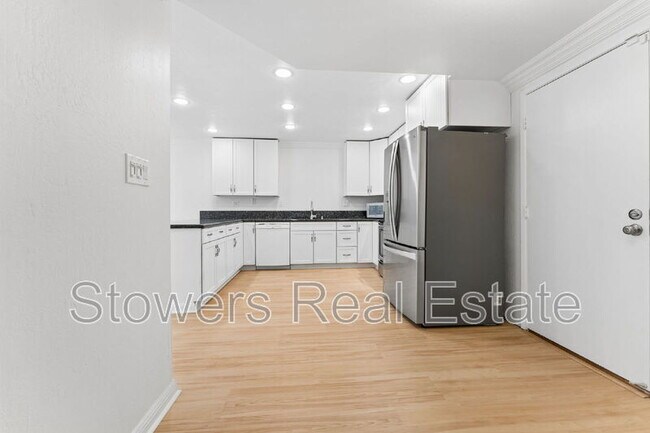 Building Photo - 2406 Talavera Dr