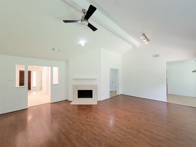 Building Photo - 16807 Sussex Dr