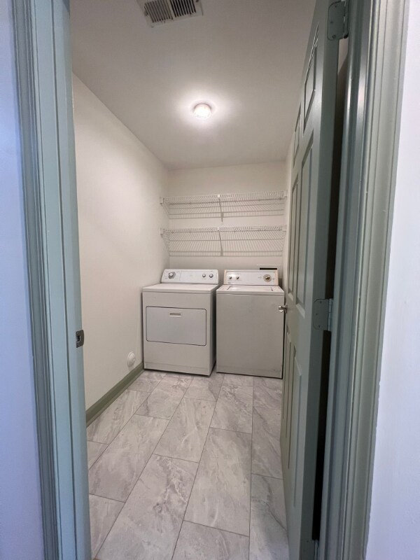 Building Photo - 3324 Tarleton W