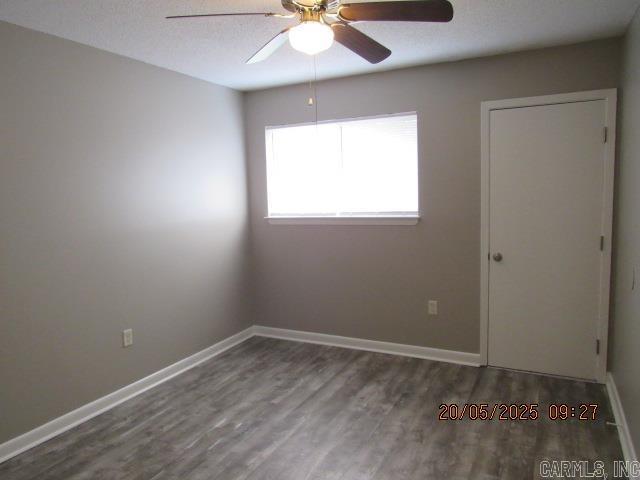 Building Photo - 203 Club Ln