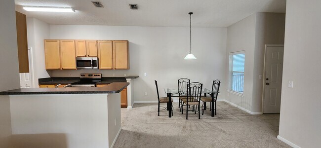 Building Photo - 7036 Deer Lodge Cir