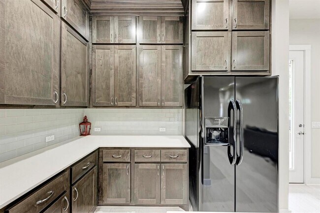 Building Photo - 3108 E 51st St