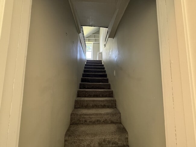Building Photo - 23 E Brown St