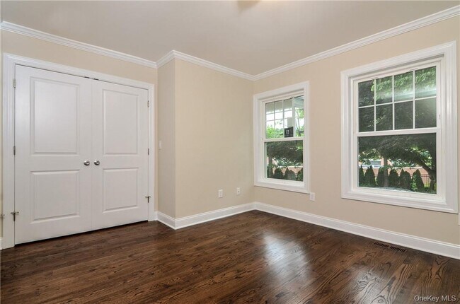 Building Photo - 304 Battle Ave