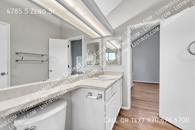 Building Photo - 4785 S Zeno St