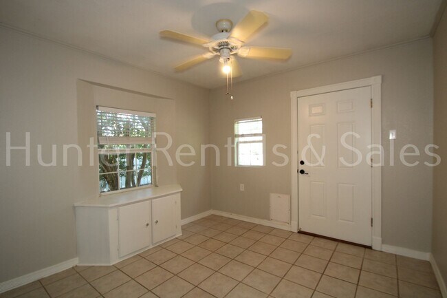 Building Photo - 4307 Frontier Trail