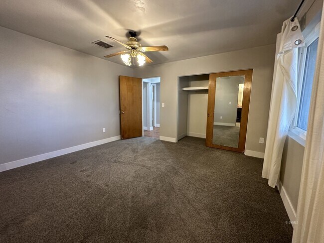 Building Photo - 2883 Bigler Ave