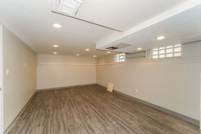 Building Photo - 19430 Monterey Ave