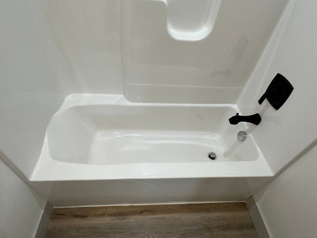 Building Photo - NEW CONSTRUCTION 5 Bed 3 Bath w/ Walk Out ...
