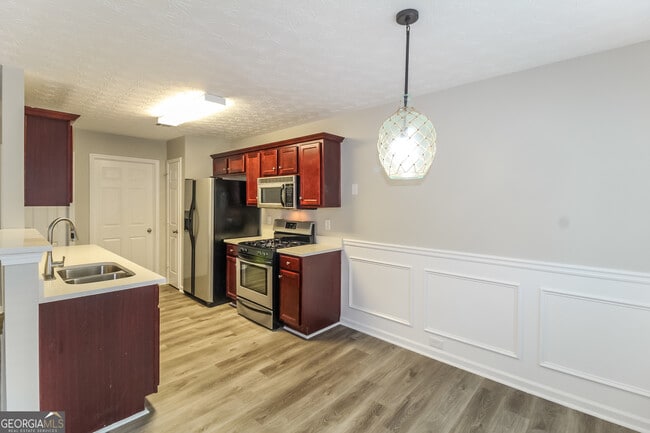 Building Photo - 503 Shadow Valley Ct
