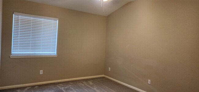 Building Photo - 22907 Lily Creek Dr