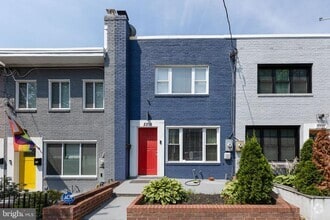 Building Photo - 2218 16th St NE