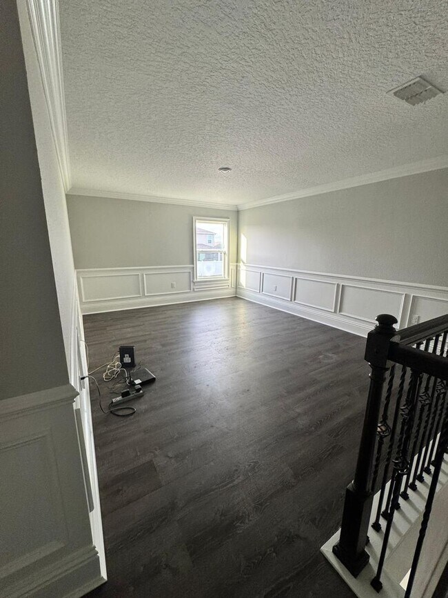 Building Photo - 5/3.5 Groveland Home