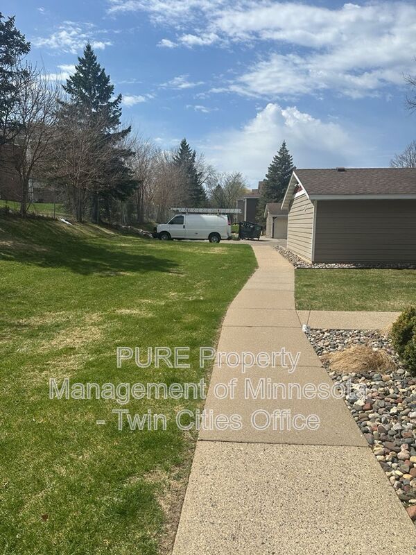 Building Photo - 4504 Cinnamon Ridge Trail