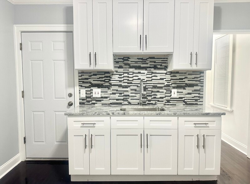 Building Photo - 69 Tremont Ave