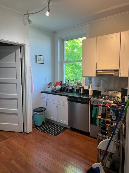 Building Photo - 544 Madison Ave