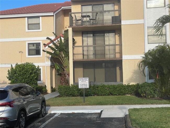 Building Photo - 5661 Riverside Dr