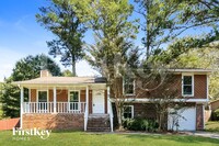 Building Photo - 200 Parkmont Ct