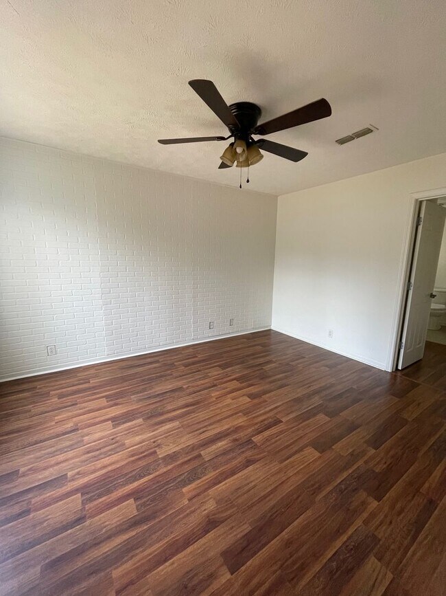 Building Photo - Beautiful 3-Bedroom Home in Prime Goodlettsville Location!