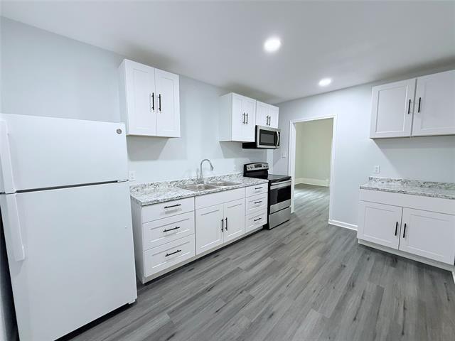 Building Photo - 1326 W Sears St