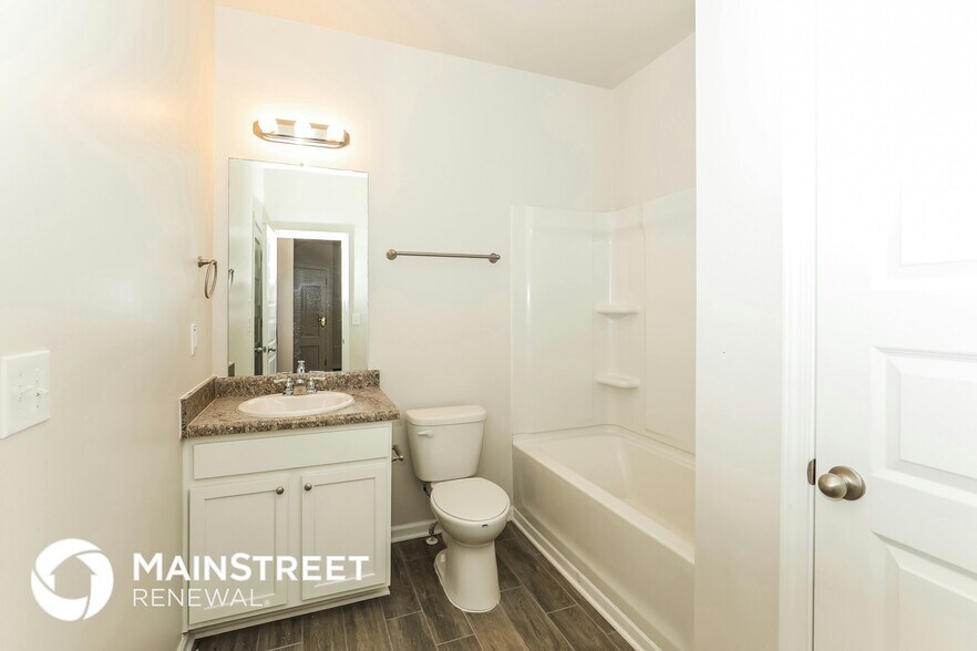 Building Photo - 573 Emporia Loop