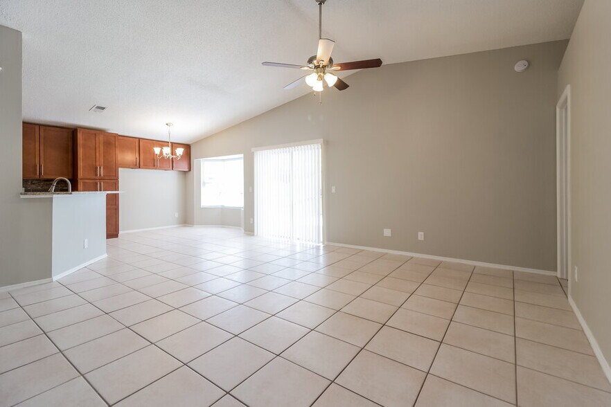 Building Photo - 8669 Wellington Loop