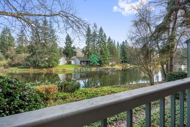 Building Photo - 2 BED & 1.75 BATH FOR RENT