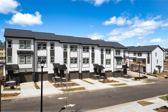 Building Photo - 3960 Redan Rd