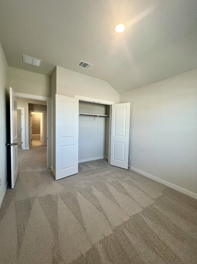 Building Photo - 14438 Inspiration Pt