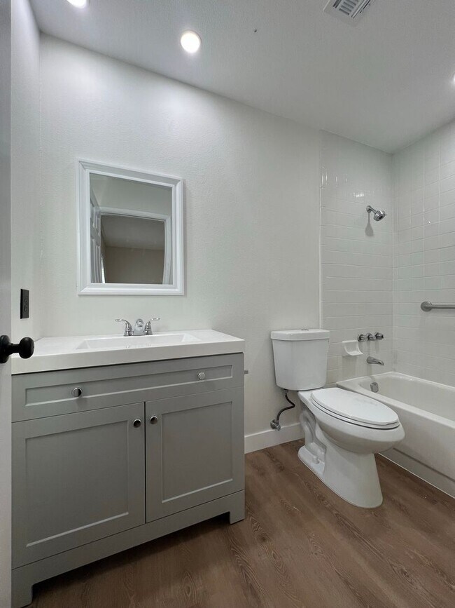 Building Photo - 3812 Melody Ln