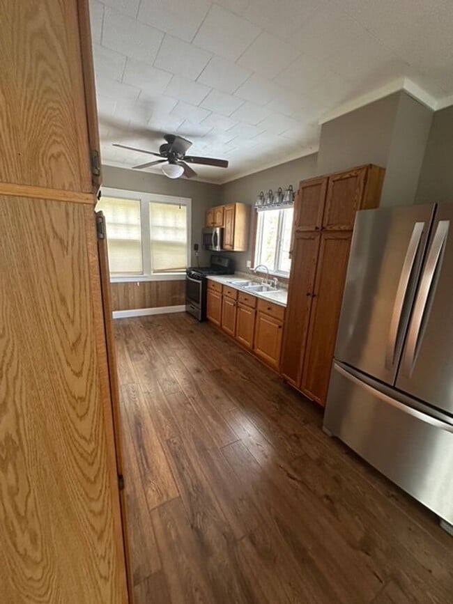 Building Photo - 25 Meech Park