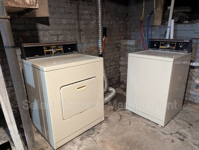 Building Photo - 3526 Smith St