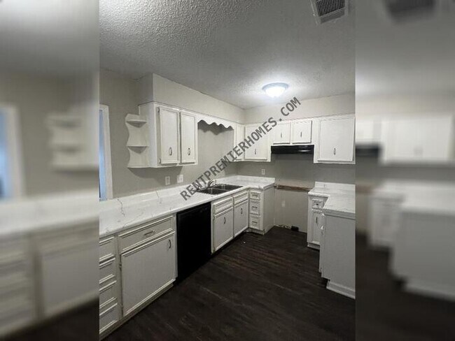 Building Photo - 2715 Jadestone Dr