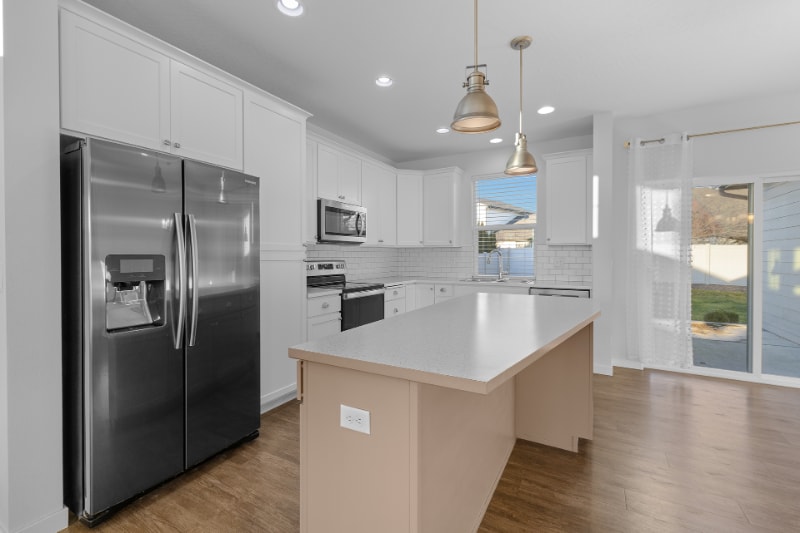 Building Photo - 3041 W Pascal Dr