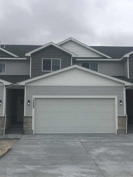 Front Exterior - 10668 N 36th E